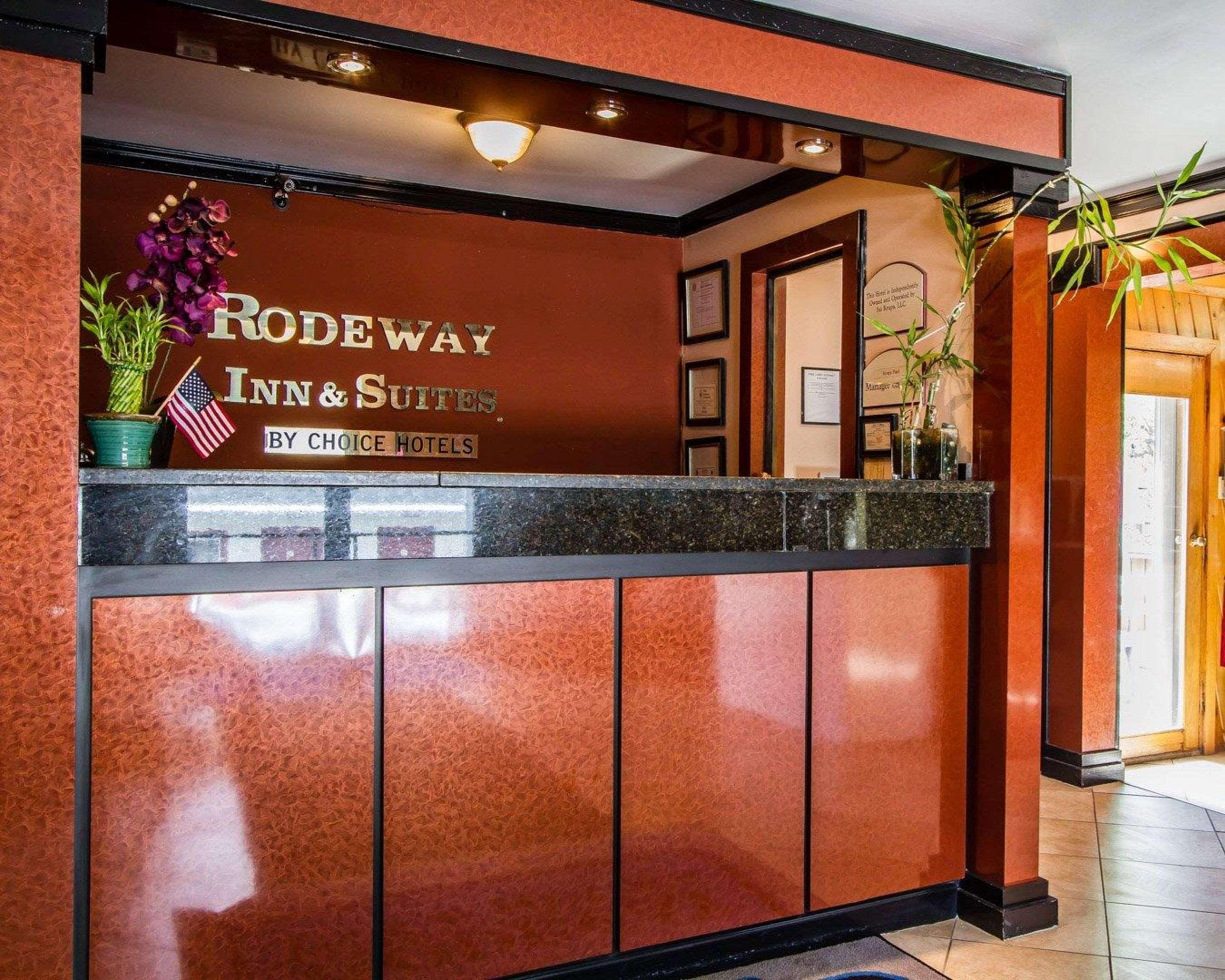 Rodeway Inn & Suites Brunswick Near Hwy 1 Exterior foto