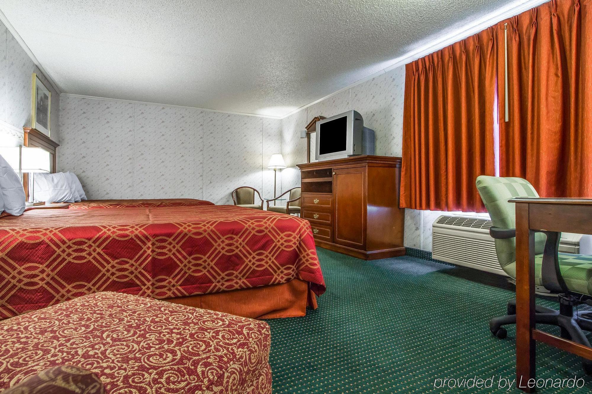 Rodeway Inn & Suites Brunswick Near Hwy 1 Exterior foto